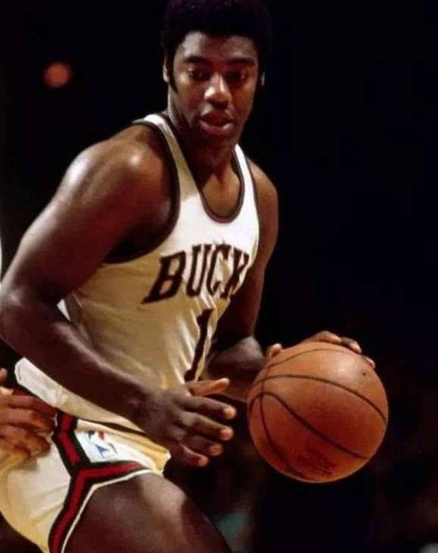 主教练贾秀 主教练贾秀