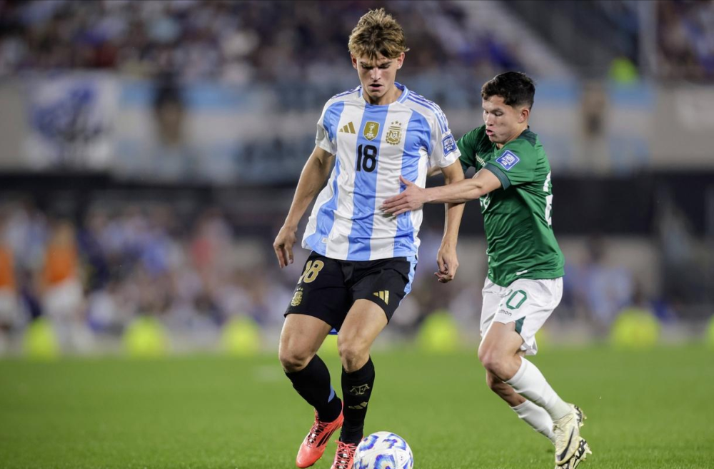 击或反手进 击或反手进