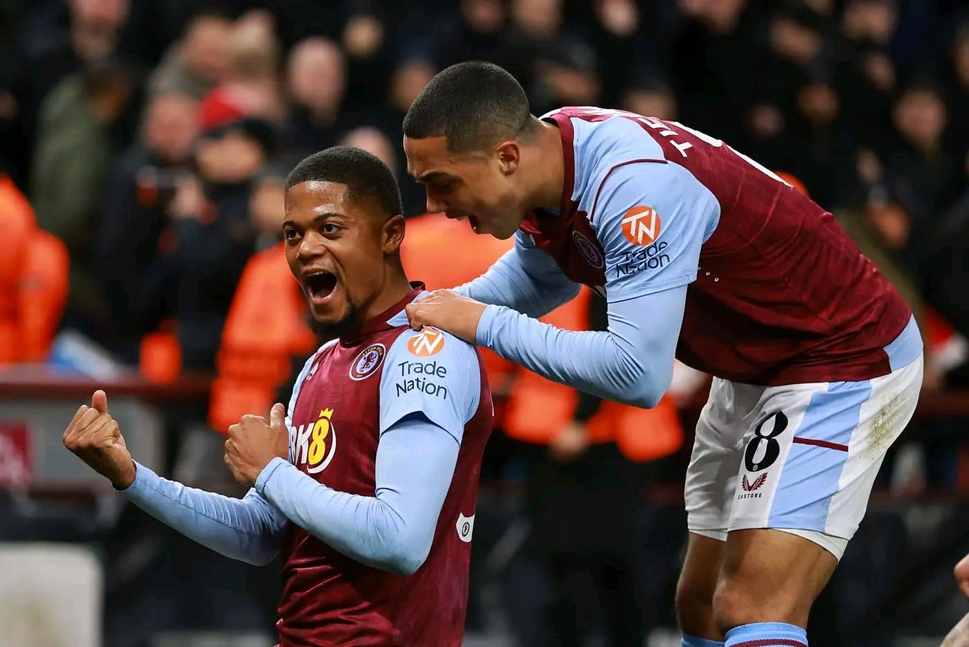 球从身后划 球从身后划