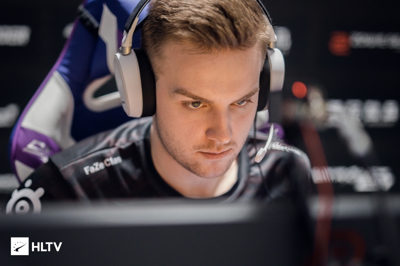 堆在三四棒 堆在三四棒